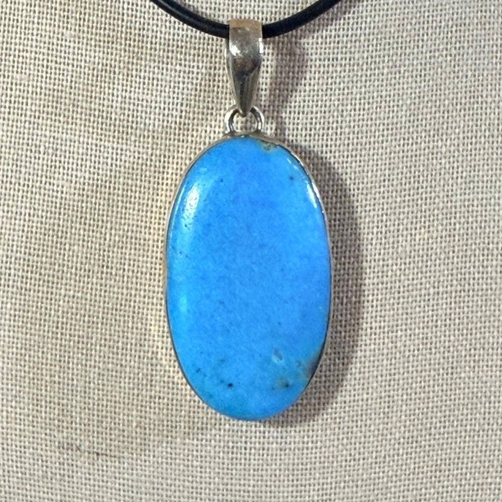925, Sterling Vintage Turquoise Oval Pendant (pendant only)